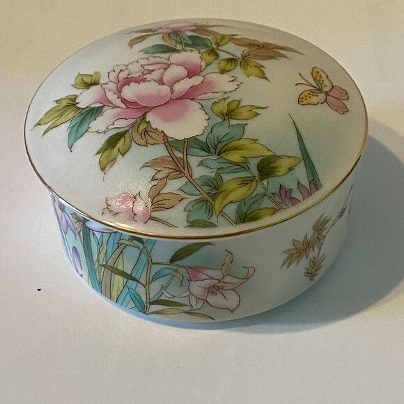 Shibata Porcelain Powder Box Marked Flowers Butterfly Floral Flower - Picture 4 of 9